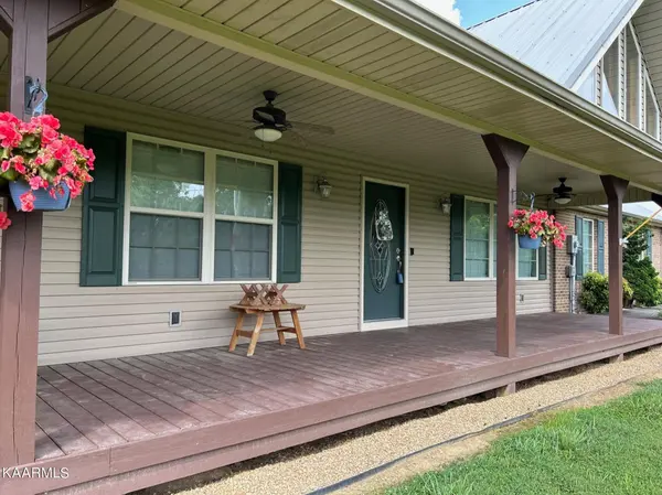 3033 Hardy Rd, White Pine, TN 37890