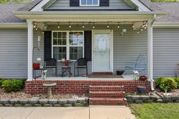 812 Rock Springs Rd, Castalian Springs, TN 37031