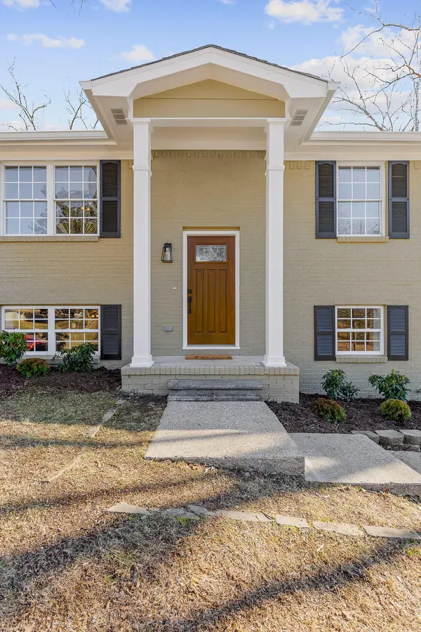 8408 Shadowood Drive, Hixson, TN 37343