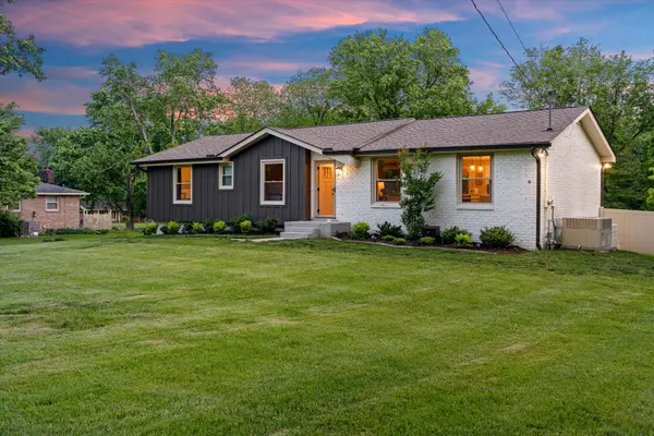162 Indian Lake Rd, Hendersonville, TN 37075
