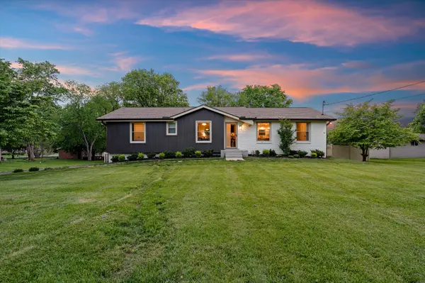 162 Indian Lake Rd, Hendersonville, TN 37075