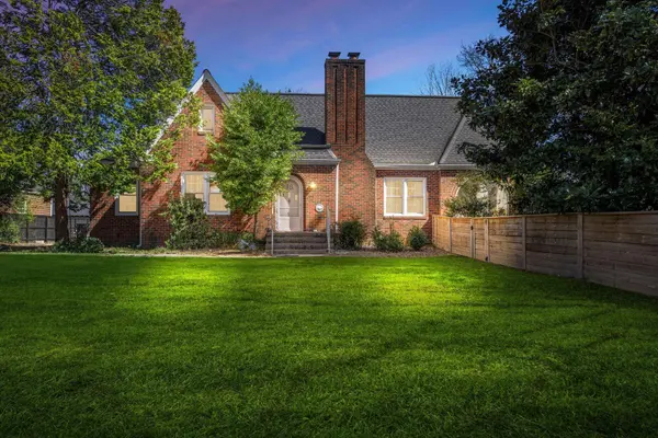 18 S Sweetbriar Avenue,  Chattanooga,  TN 37411