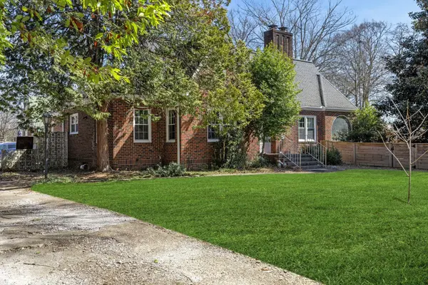18 S Sweetbriar Avenue, Chattanooga, TN 37411