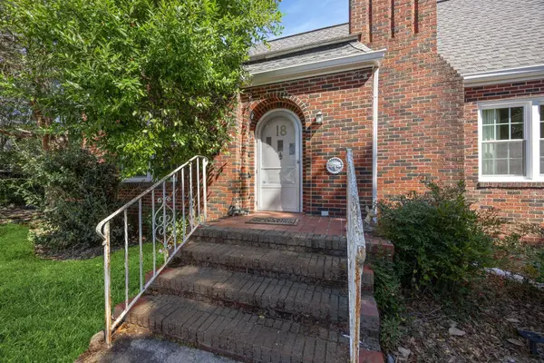 18 S Sweetbriar Avenue, Chattanooga, TN 37411