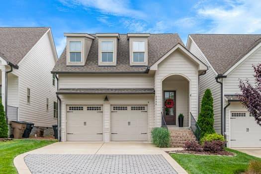 5540 Knob Rd, Nashville, TN 37209