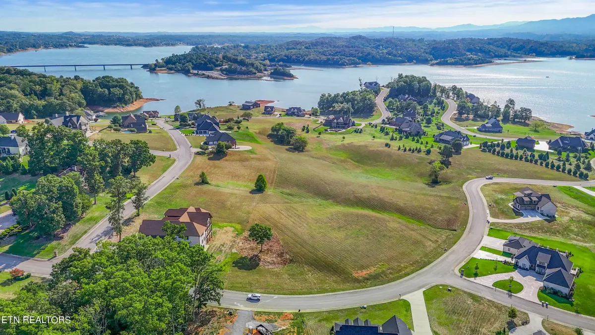 33 Majestic Circle, Dandridge, TN 37725