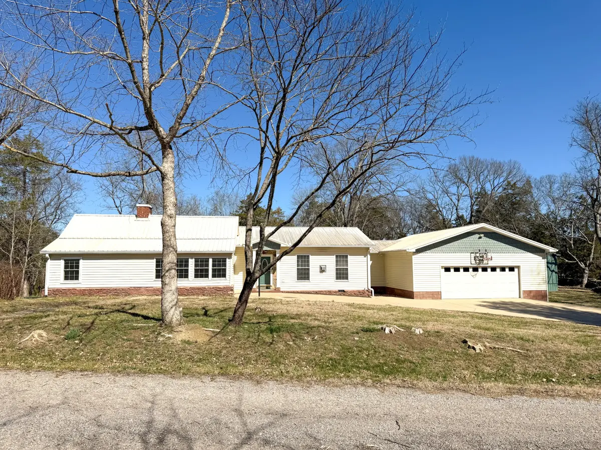 158 Coop Rd, Bell Buckle, TN 37020