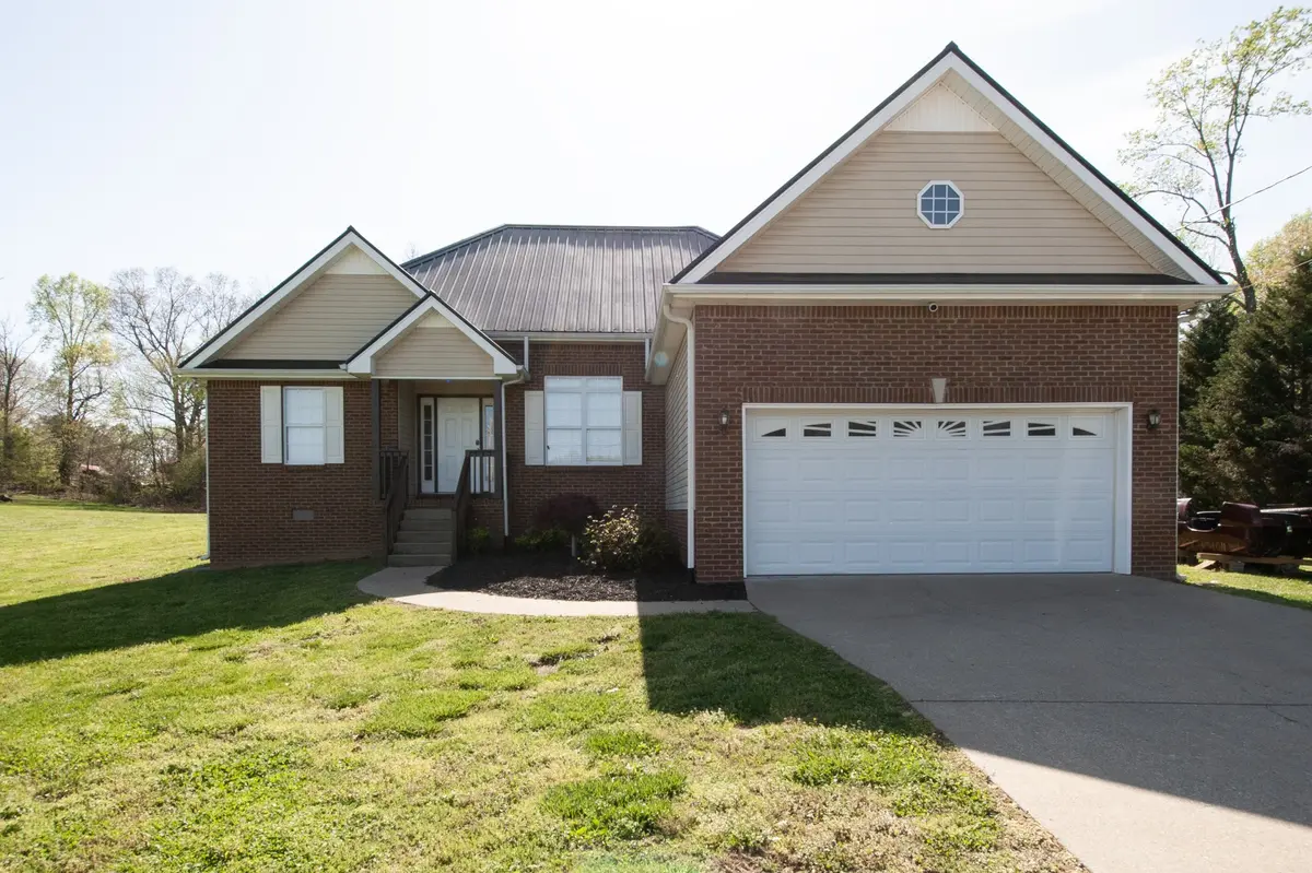 517 Creekstone Ct, Dickson, TN 37055