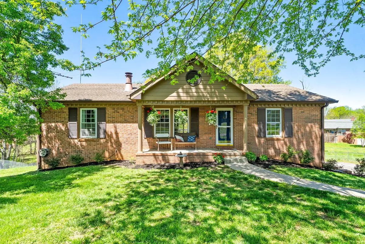 3405 Curtiswood Ln #E, Springfield, TN 37172