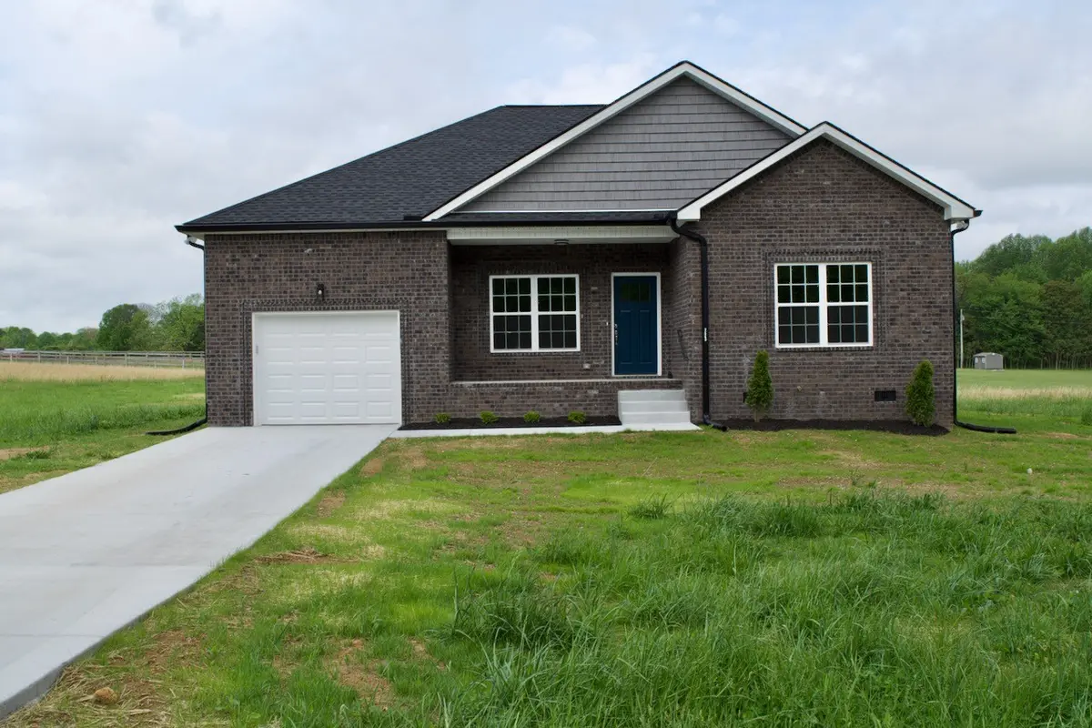 723 Mount Vernon Rd, Bethpage, TN 37022