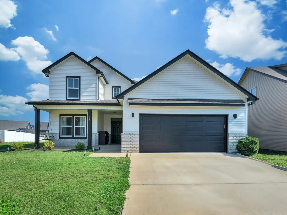 829 Winslow St, Clarksville, TN 37042