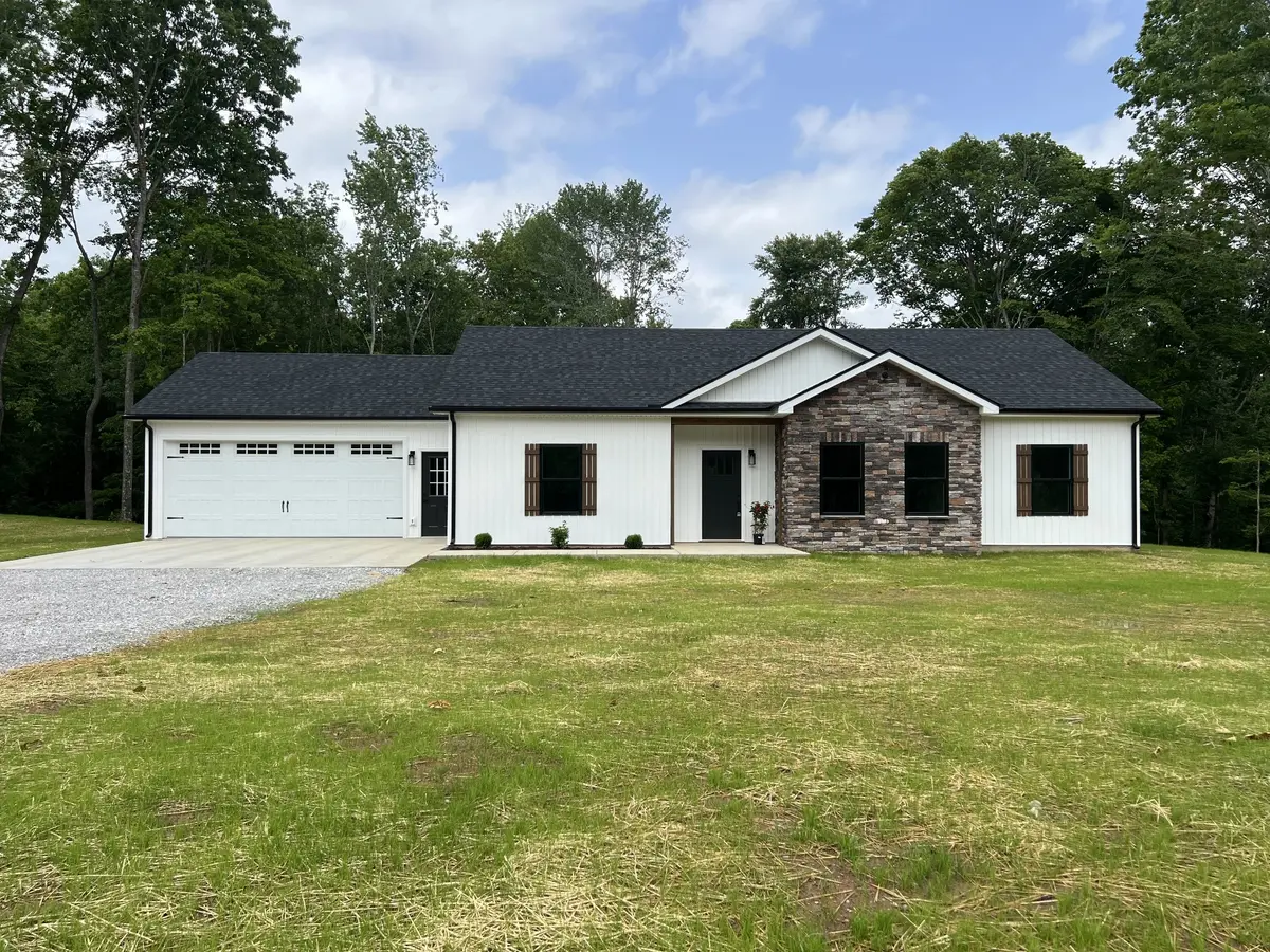 1143 Hilltop Rd, Cumberland Furnace, TN 37051