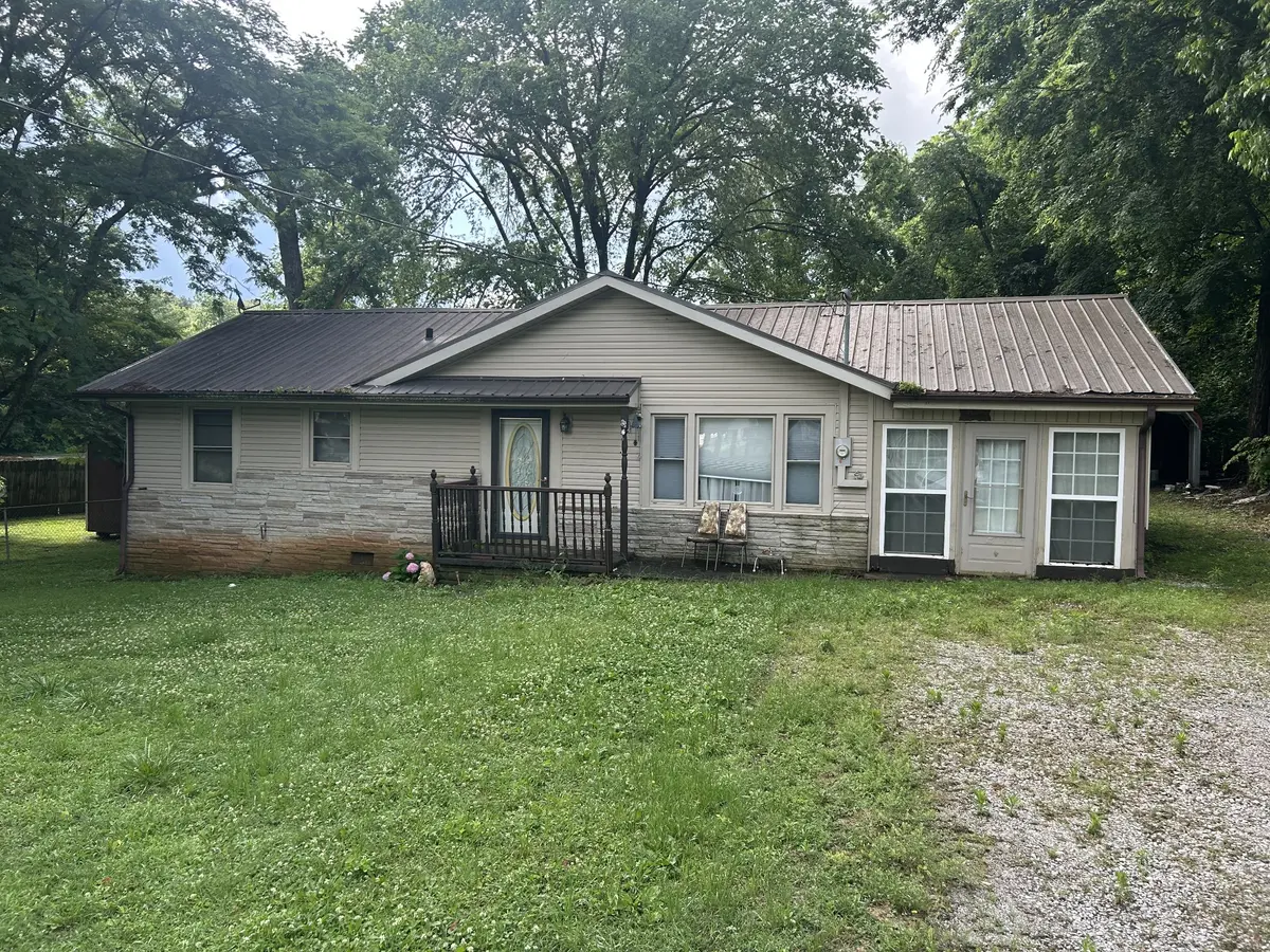 105 6th Ave #SW, Winchester, TN 37398