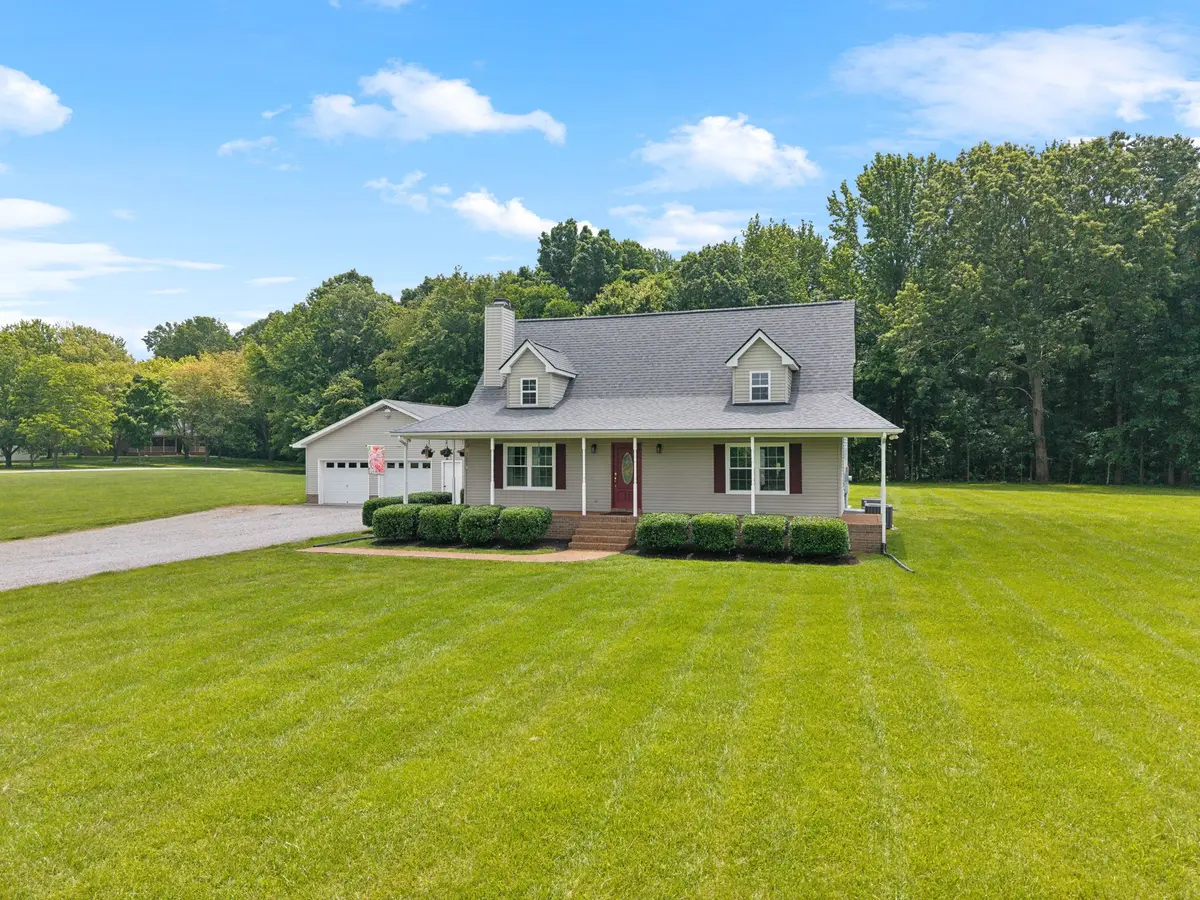 2917 York Rd, Pleasant View, TN 37146