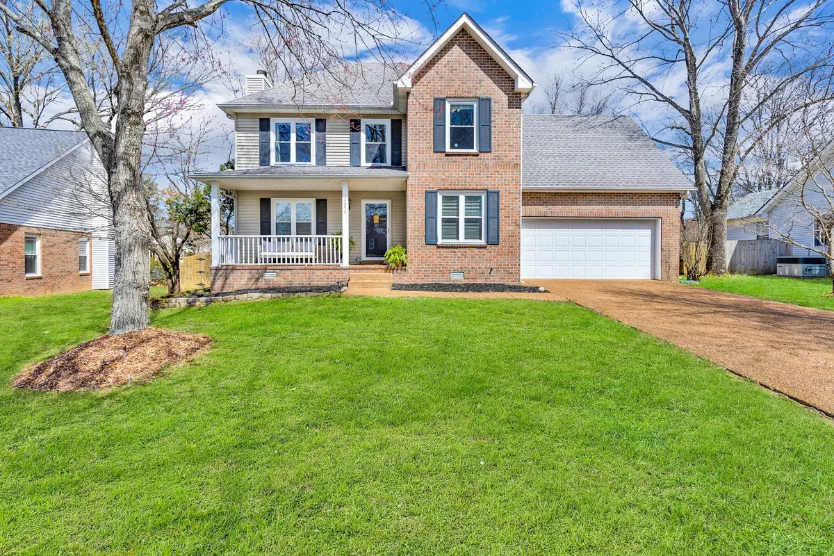 2690 Douglas Ln, Thompsons Station, TN 37179