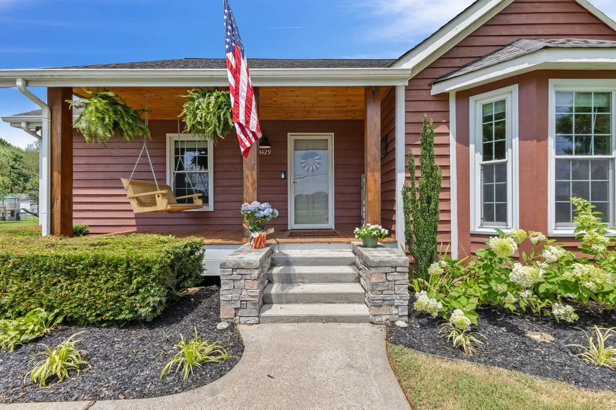 4429 Thomasville Rd, Chapmansboro, TN 37035
