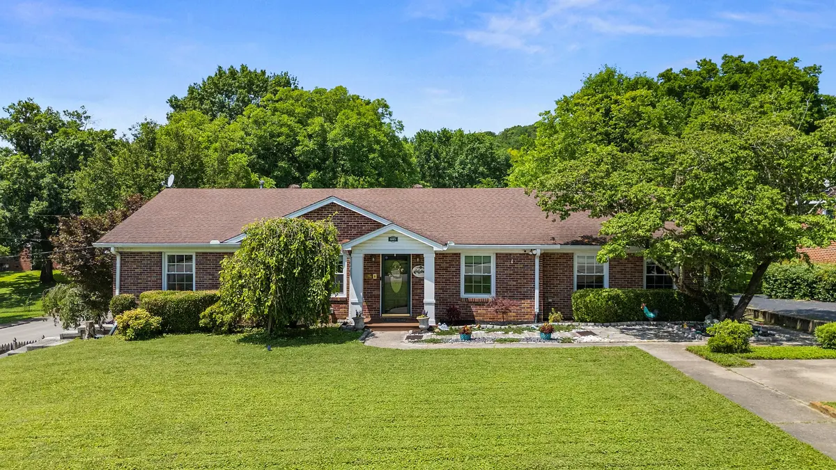 605 Jackson Ave, Carthage, TN 37030