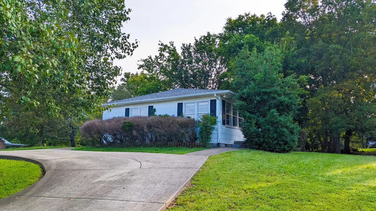 295 Cheshire Rd, Clarksville, TN 37043