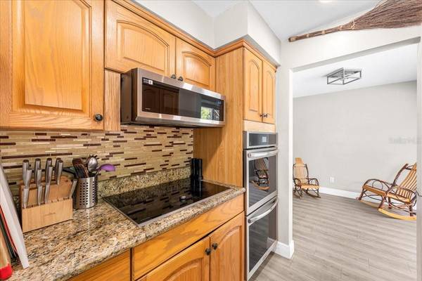490 E LAKE DR, Largo, FL, 33771 photo 12