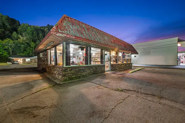 3591 W Main St, Erin, TN 37061