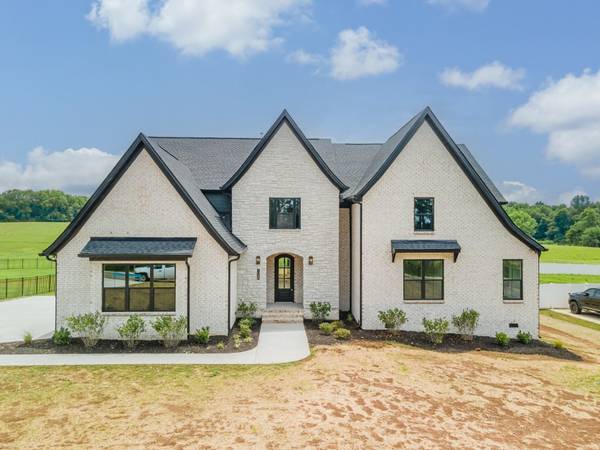 1048 Peyton Place, Columbia, TN 38401