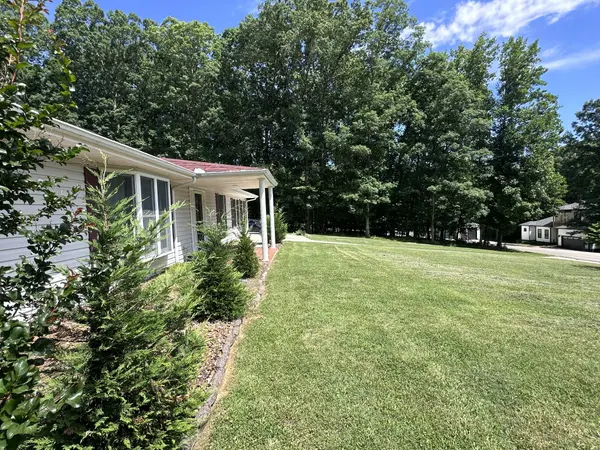 126 Trotters Cir, Estill Springs, TN 37330