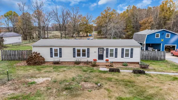 3813 Highway 76, Cottontown, TN 37048