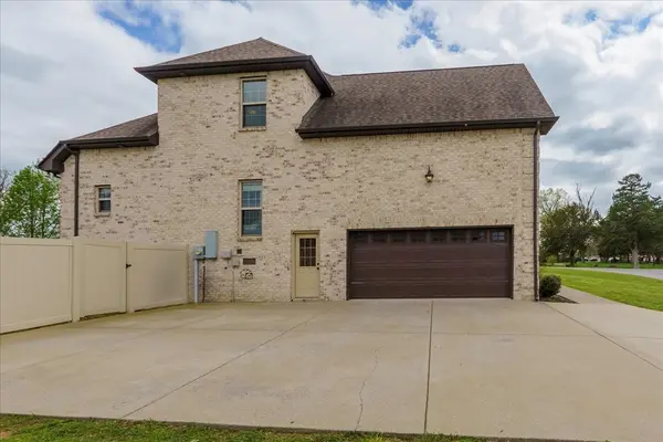 1004 Lewis Downs Dr, Christiana, TN 37037