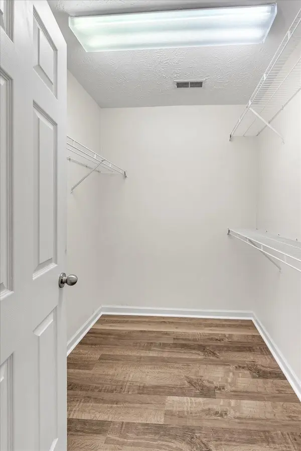 816 Lock 4 Rd #404, Gallatin, TN 37066
