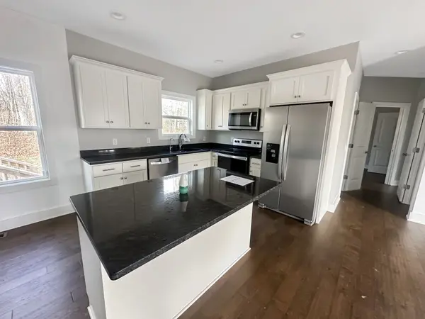531 Lewis Ln, Charlotte, TN 37036