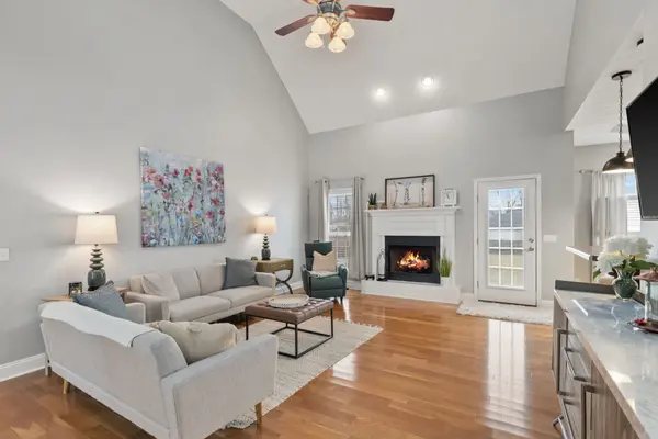 208 Deerfield Dr Springfield, TN 37172