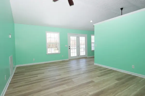 77 Providence Rd, Shelbyville, TN 37160