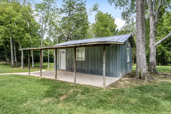 158 Coop Rd, Bell Buckle, TN 37020