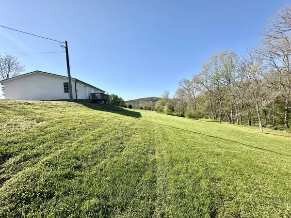 102 Hickman Creek Rd #S, Hickman, TN 38567