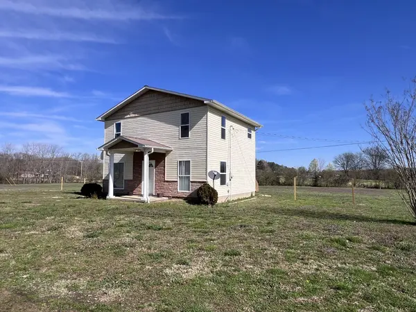 99 Clayton Dr, Lobelville, TN 37097