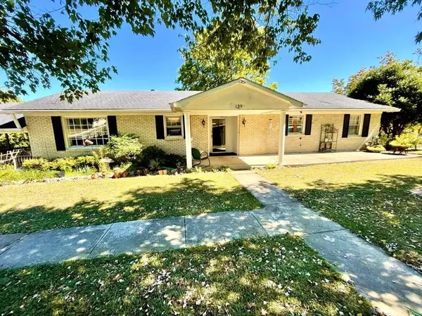 139 Hillcrest Cir, Gordonsville, TN 38563