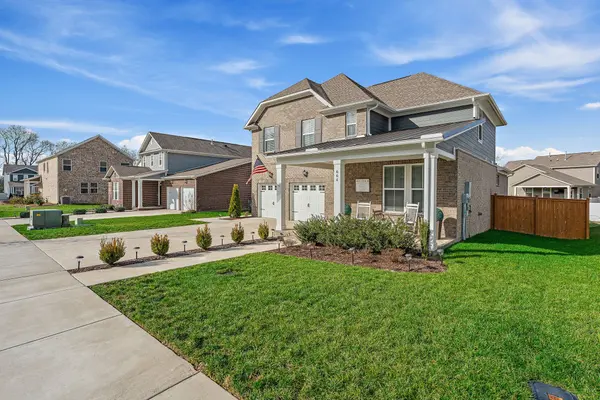 664 Nottingham Ave, Hendersonville, TN 37075