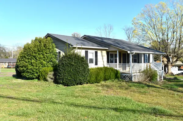 400 Cowan St #E, Cowan, TN 37318