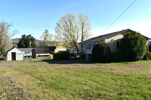 400 Cowan St #E, Cowan, TN 37318