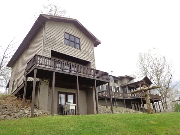 1398 Gilmer Bridge Rd, Lobelville, TN 37097