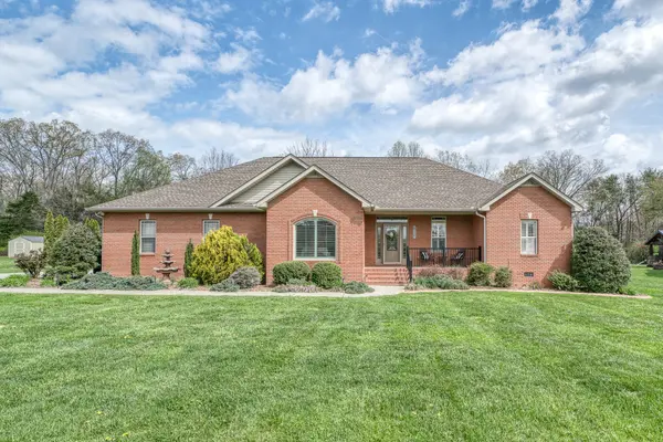 1051 Heathwood West Dr, Cookeville, TN 38506
