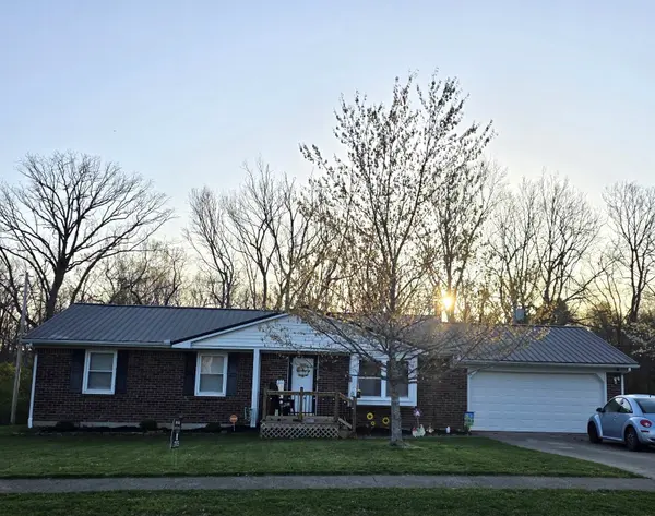 3432 Smoky Mountain Dr, Lexington, KY 40515