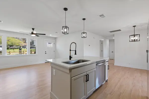 2110 Scott Ave, Nashville, TN 37216