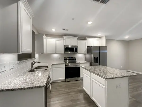 202 Addi St, Pleasant View, TN 37146