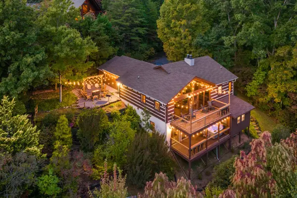 229 Rodeo Dr, Gatlinburg, TN 37738