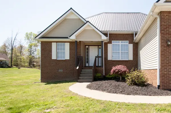 517 Creekstone Ct, Dickson, TN 37055