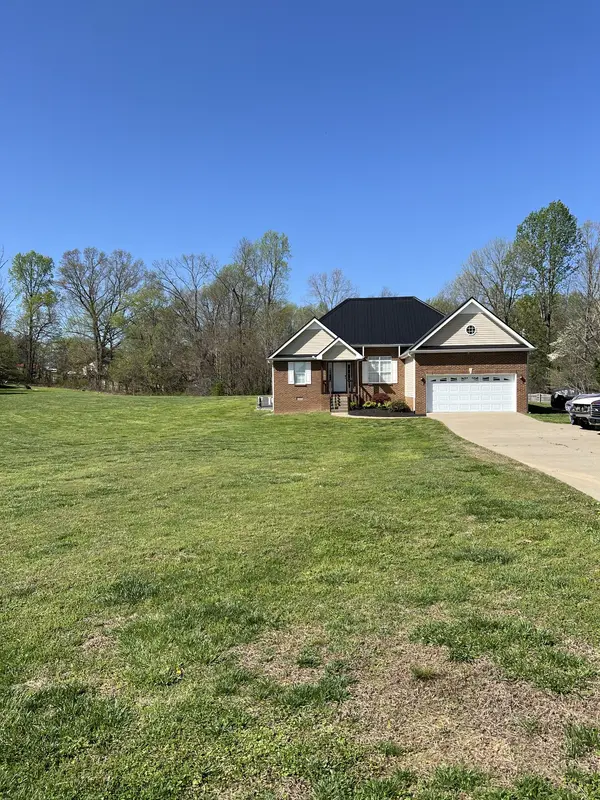 517 Creekstone Ct, Dickson, TN 37055