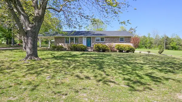 26 Simmons Rd, Fayetteville, TN 37334