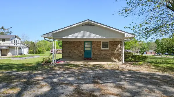 26 Simmons Rd, Fayetteville, TN 37334