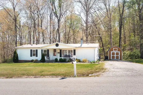 1005 Chris Dr, Portland, TN 37148